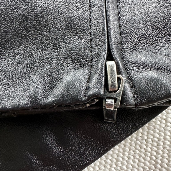 Beautiful Black Leather Jacket - Picture 5 of 5